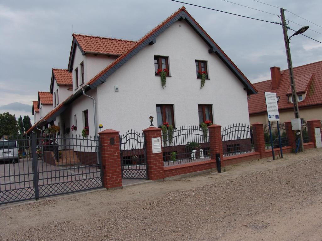 Ferienwohnung Pensjonacik Graven Nidzica Exterior foto
