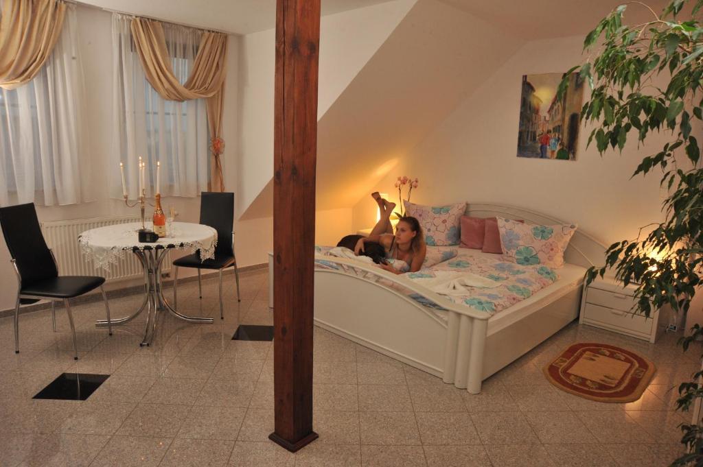 Ferienwohnung Pensjonacik Graven Nidzica Exterior foto